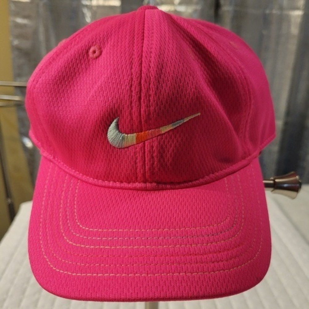 Nike‎ Dri-FIT Cute Hat Pink Kids Cap Colorful Swoosh Athletic Casual Barbiecore